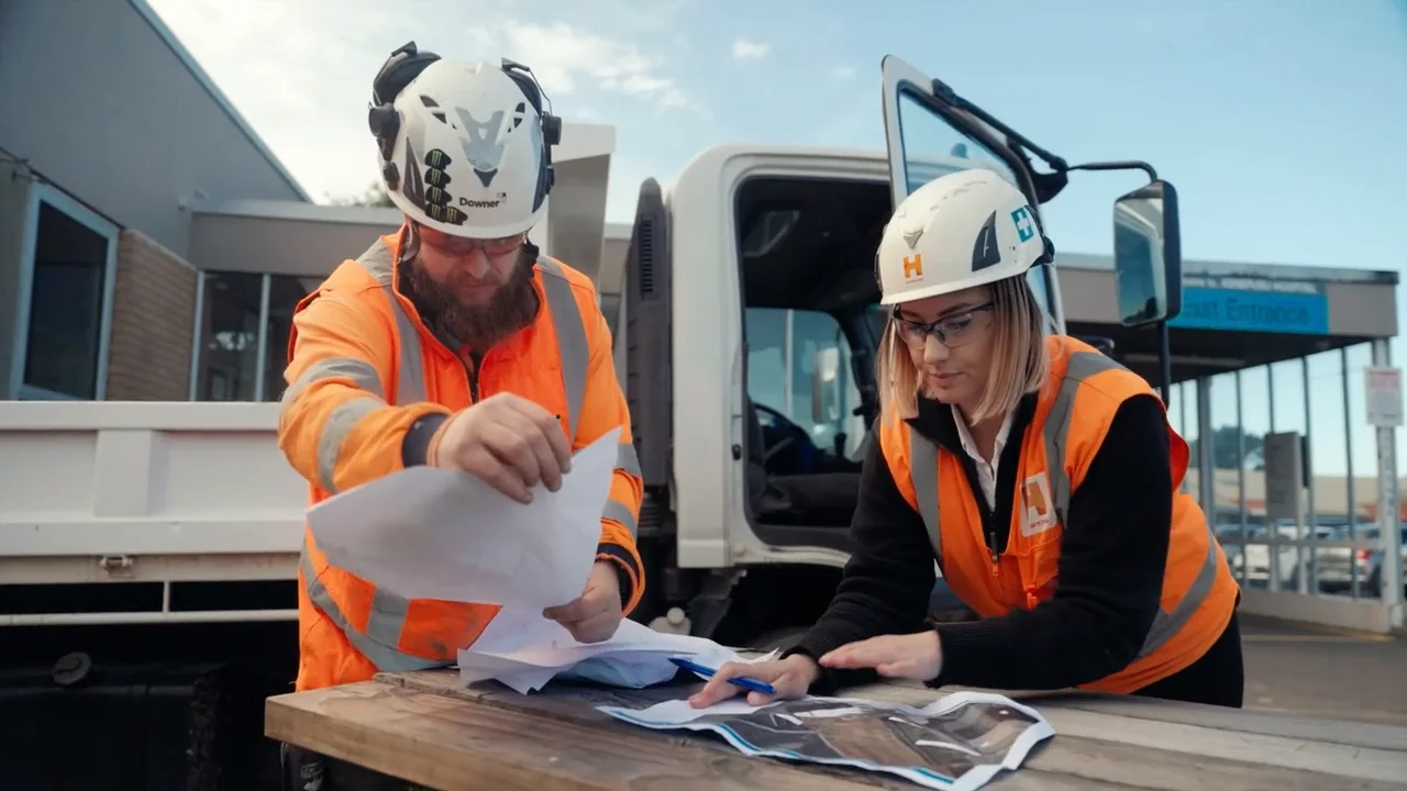 Downer — apprentices on the tools