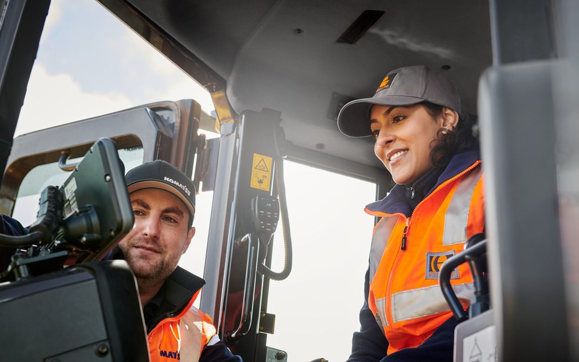 Komatsu Australia — apprentices on the tools