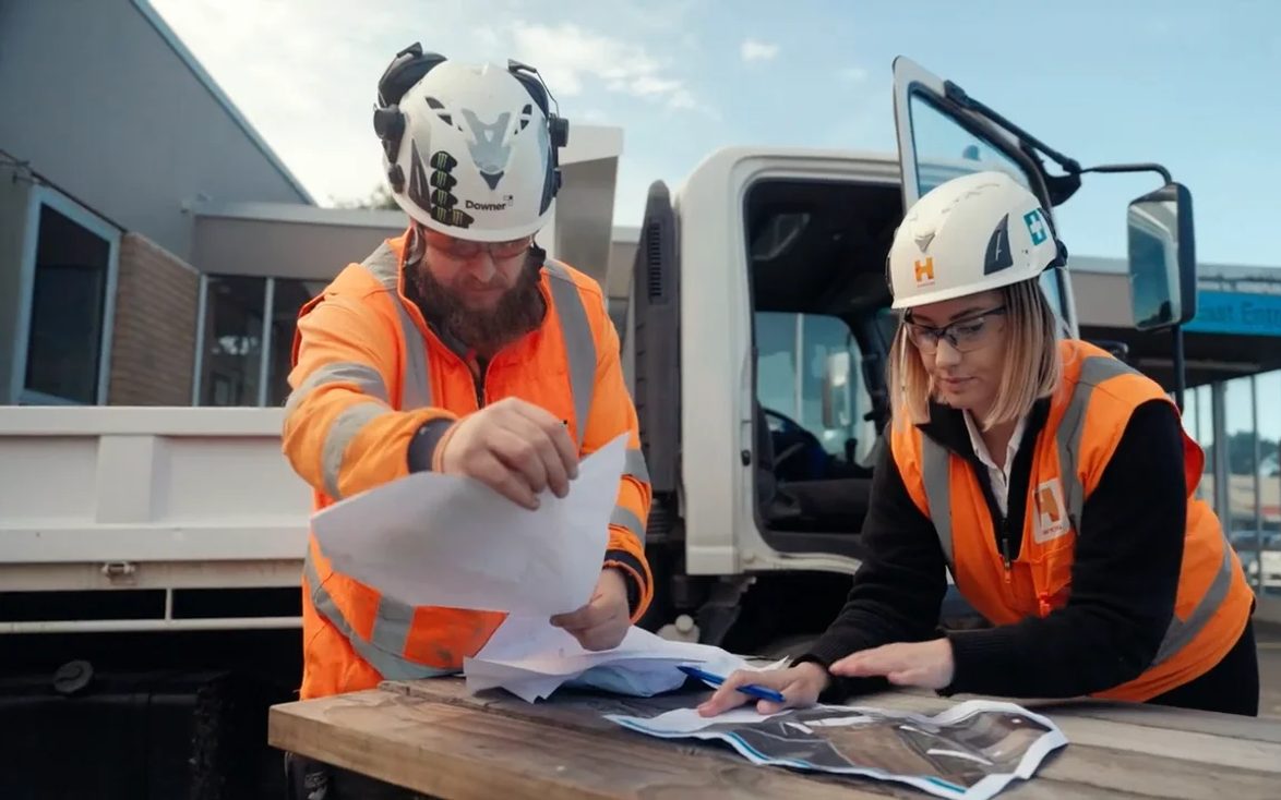 Downer — apprentices on the tools