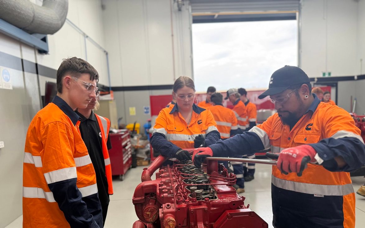 Cummins Australia — apprentices on the tools